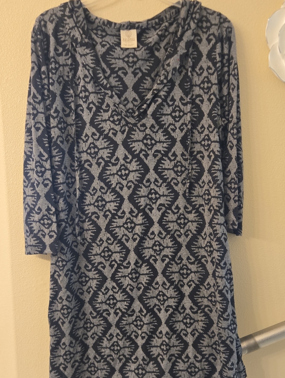Large Marika Great And Black Patterned Tunic With Hood